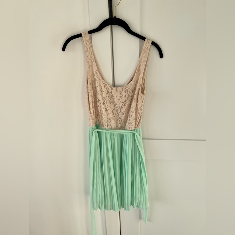 Beautiful Forever 21 Dress